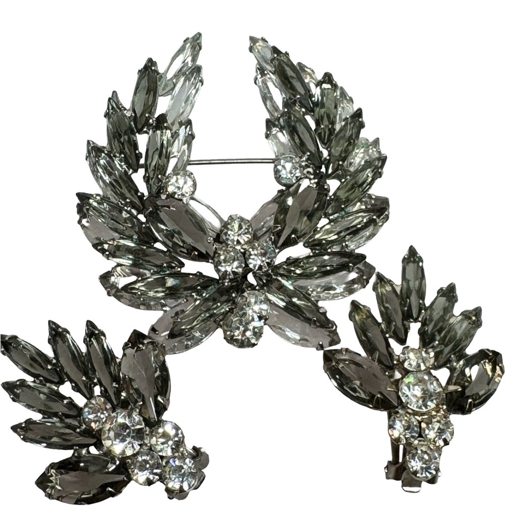 Elegant vintage Juliana Silver tone  clear and smoky green rhinestoneJewelry Set